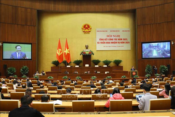 Chủ tịch Quốc hội Vương Đình Huệ dự Hội nghị triển khai nhiệm vụ năm 2024 của Văn phòng Quốc hội