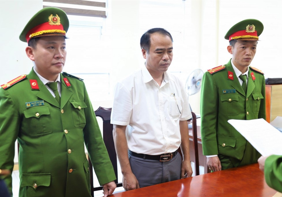Bắt tạm giam giám đốc tham ô 1,7 tỷ đồng ở Hà Tĩnh