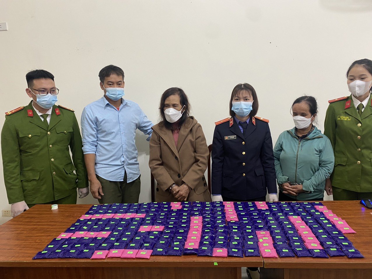 Nghệ An: Bắt đối tượng mua bán 48.000 viên ma túy tổng hợp