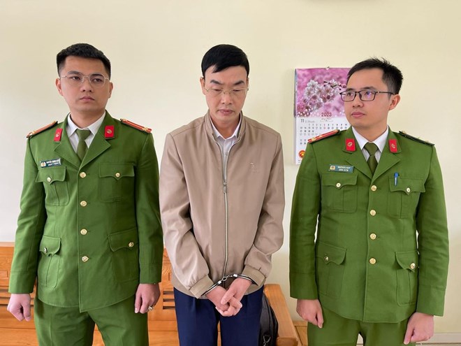 Bắt tạm giam 2 cán bộ Chi cục Dự trữ Nhà nước tỉnh Tuyên Quang