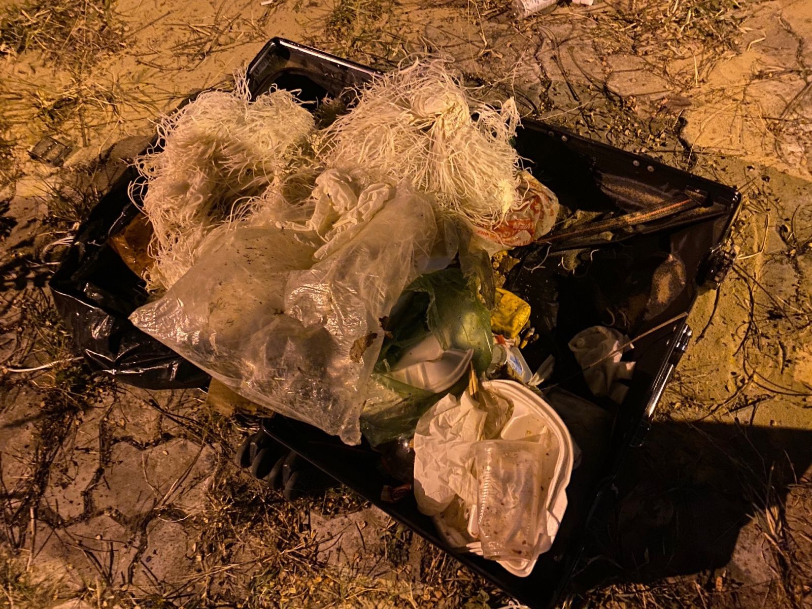 Đà Nẵng: Phong tỏa đường sau khi phát hiện chiếc vali lạ trên vỉa hè