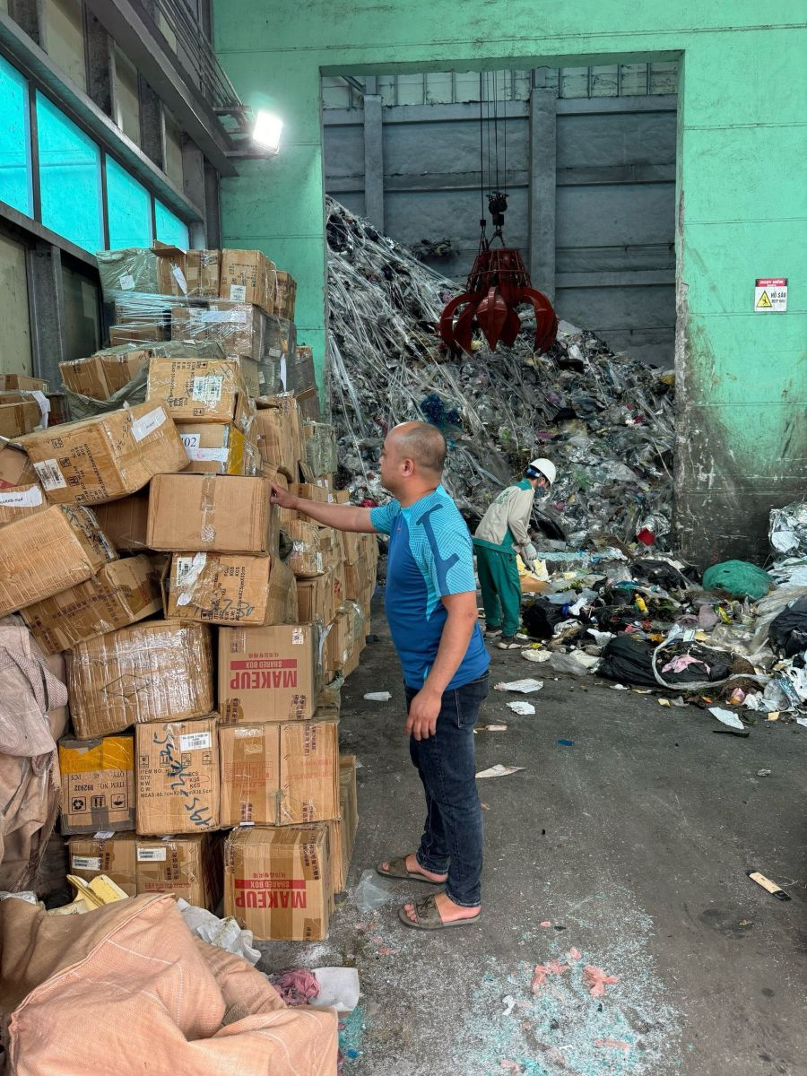 Phát hiện kho chứa hơn 20 tấn mỹ phẩm nhập lậu ở Bắc Ninh