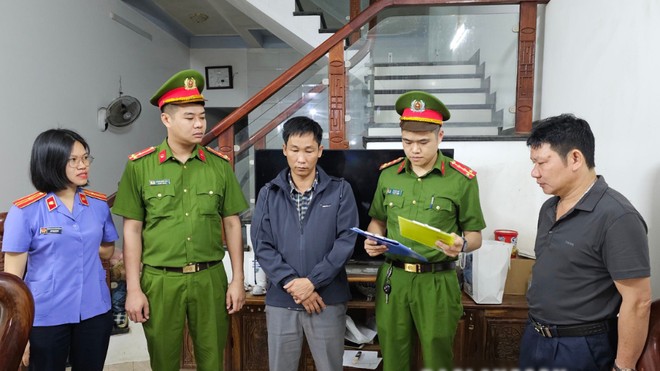 Bắt 3 đối tượng làm giả giấy khám sức khỏe lái xe ở Lạng Sơn