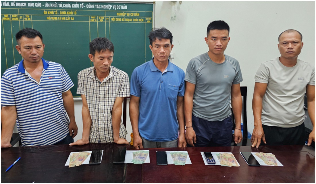 Bắt nhóm đối tượng đánh bạc bằng hình thức chọi trâu ở Nghệ An