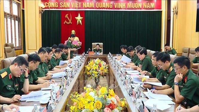 Xây dựng chính sách thu hút nhân tài trong quân đội