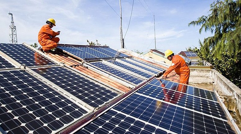 Bộ Công Thương đề xuất giá bán điện mặt trời mái nhà