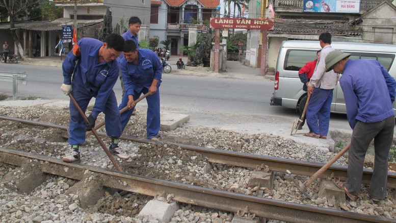 Xử lý công trình đường sắt có dấu hiệu nguy hiểm, không đảm bảo an toàn thế nào?