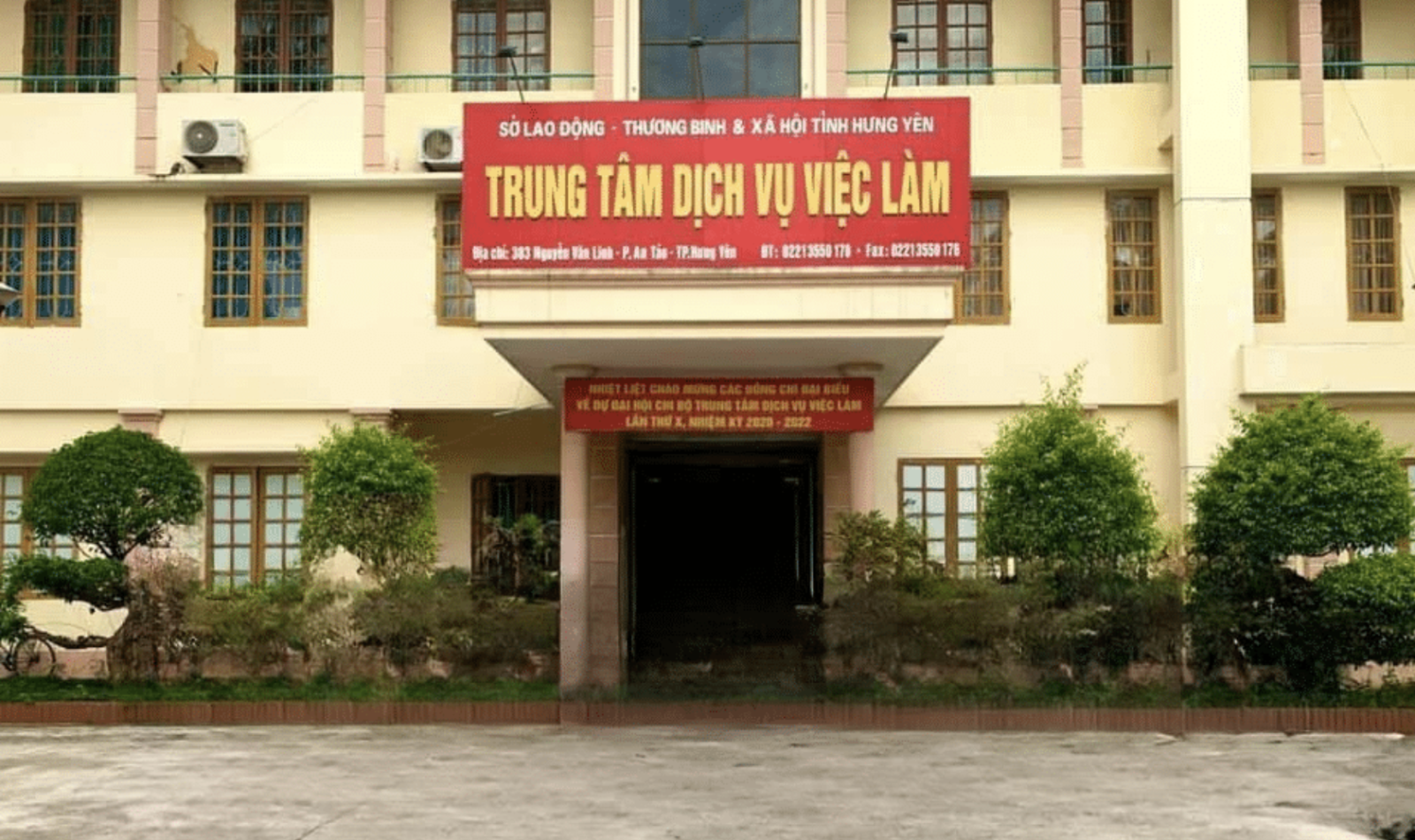 Bắt tạm giam Giám đốc Trung tâm dịch vụ việc làm tỉnh Hưng Yên