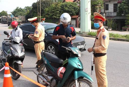 Đề xuất thưởng tiền cho người cung cấp thông tin về vi phạm giao thông