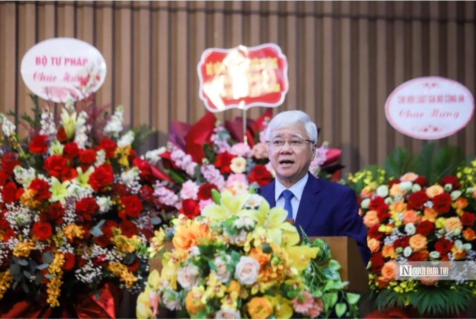 Hội Luật gia Việt Nam đón nhận Huân chương Lao động hạng Nhất