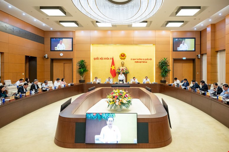 Ủy ban Thường vụ Quốc hội họp phiên thứ 44, chuẩn bị cho Kỳ họp thứ 9 Quốc hội khóa XV
