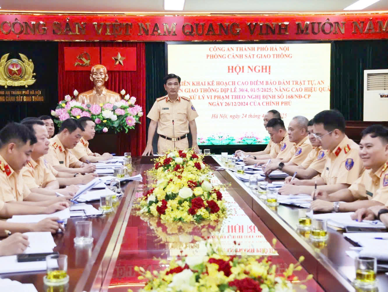 Hà Nội ra quân cao điểm bảo đảm trật tự, an toàn giao thông dịp lễ 30/4 và 1/5