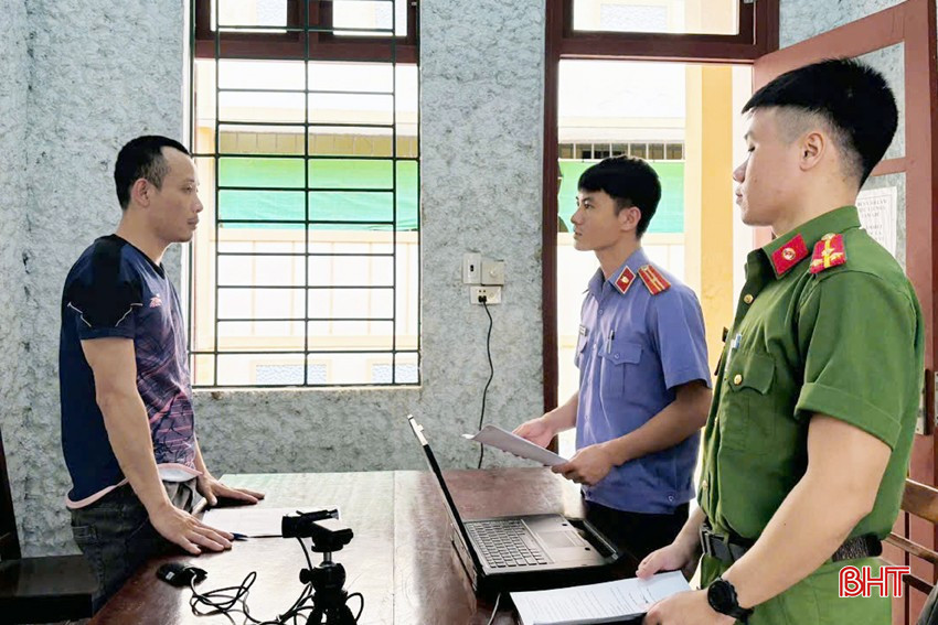 Bắt tạm giam đối tượng mua bán ma túy ở Hà Tĩnh