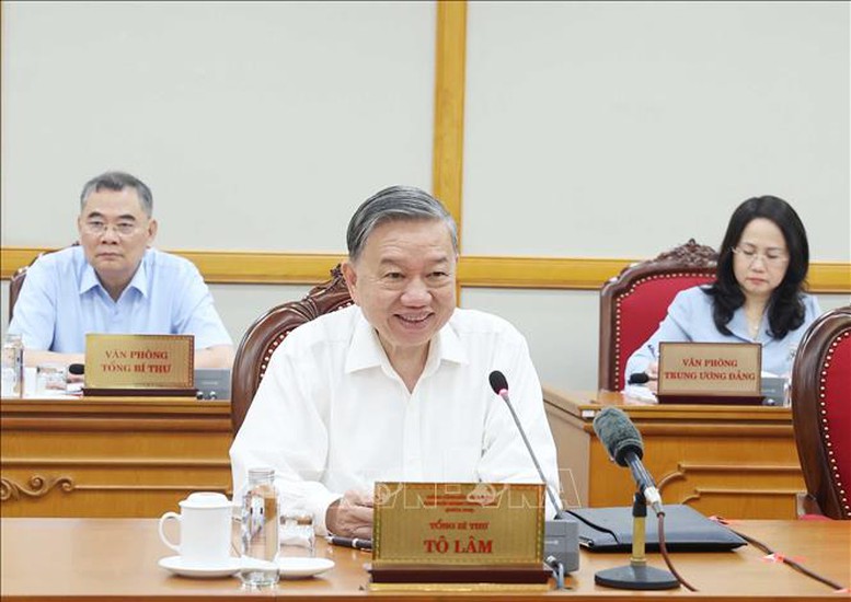 Bộ Chính trị, Ban Bí thư họp triển khai thực hiện sắp xếp tổ chức bộ máy của hệ thống chính trị