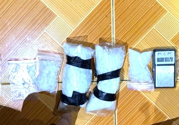 Tạm giữ hình sự 2 đối tượng tàng trữ ma tuý ở Đồng Nai