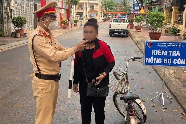 Uống rượu bia dịp nghỉ lễ rồi đạp xe về nhà, có bị phạt không?