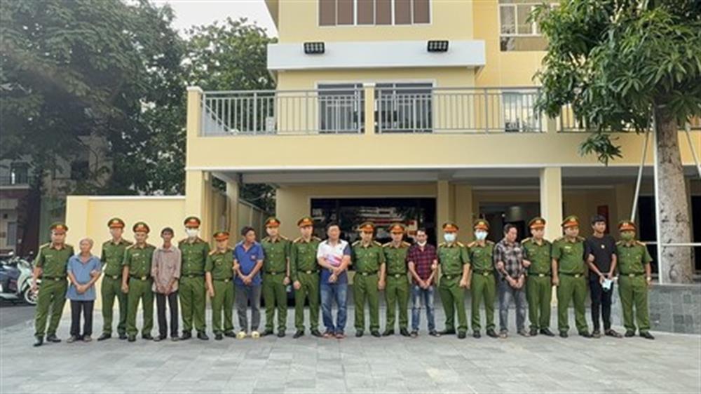 TP.HCM: Khởi tố thêm 34 đối tượng trong đường dây buôn lậu xăng dầu
