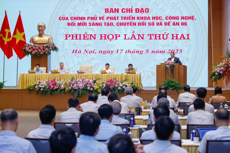 Đề xuất cắt giảm thủ tục hành chính, tích hợp vào VNeID để phục vụ chính quyền 2 cấp