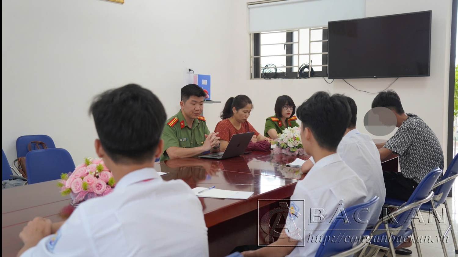 Công an vào cuộc vụ nam sinh lớp 8 bị đánh hội đồng gãy xương sườn
