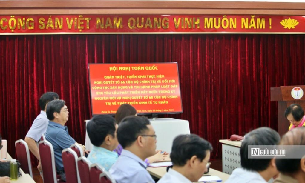 Đảng bộ Hội Luật gia Việt Nam tham dự trực tuyến Hội nghị toàn quốc quán triệt, triển khai Nghị quyết Trung ương 66 và 68