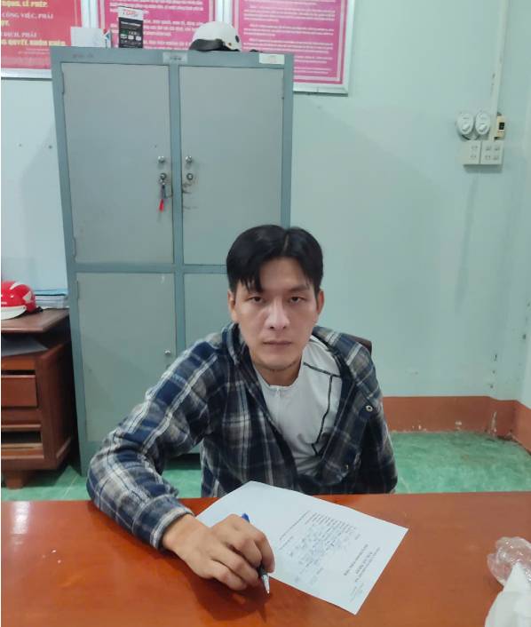 Tạm giữ đối tượng vờ vào chùa cúng tiền rồi cướp giật tài sản