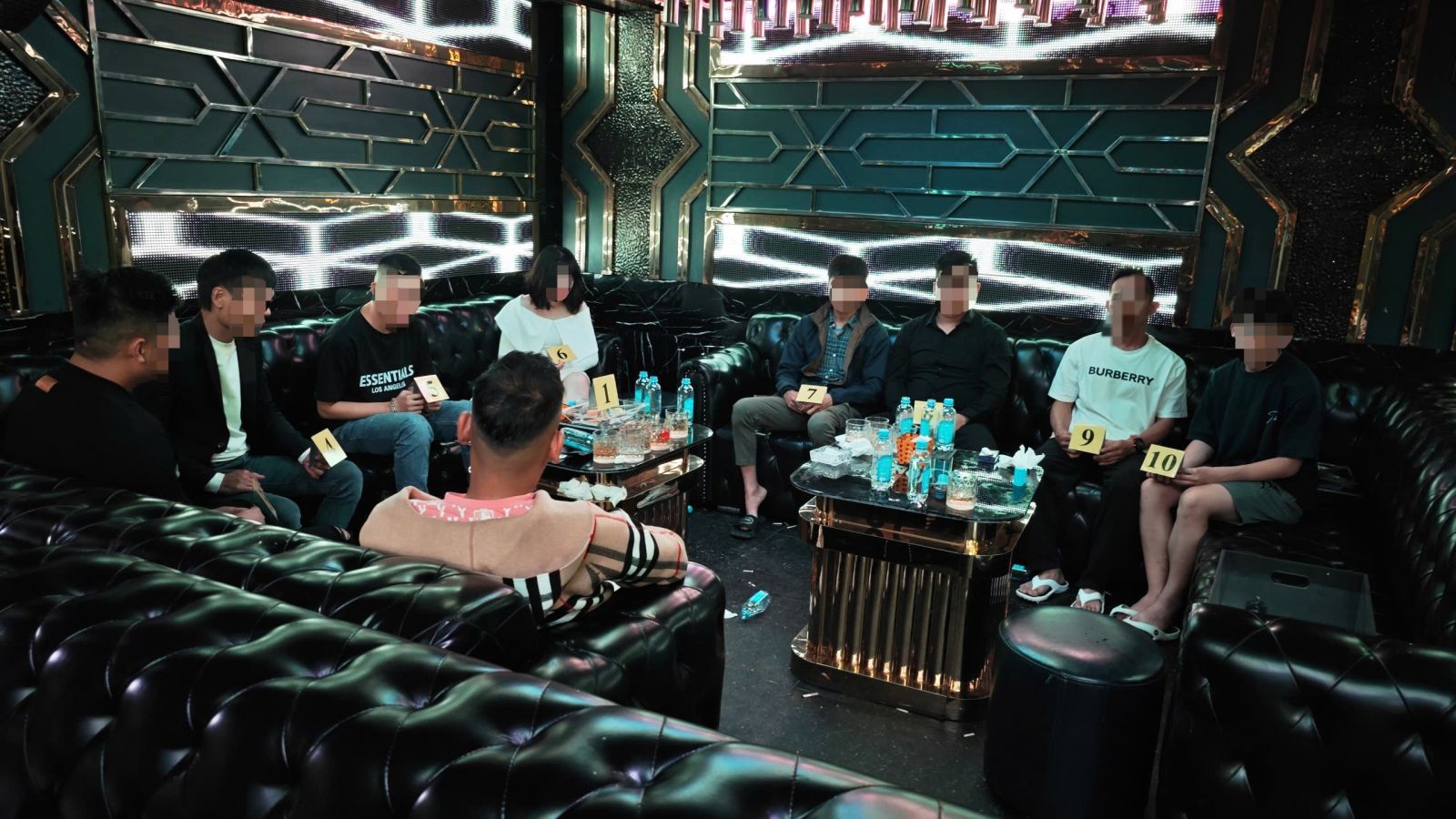 Đột kích quán bar ở Lâm Đồng, phát hiện 16 người dương tính ma túy
