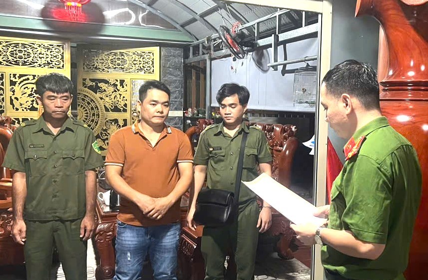 Tạm giữ Chủ tịch phường ở Đồng Nai cùng 5 đối tượng về hành vi môi giới hối lộ, nhận hối lộ