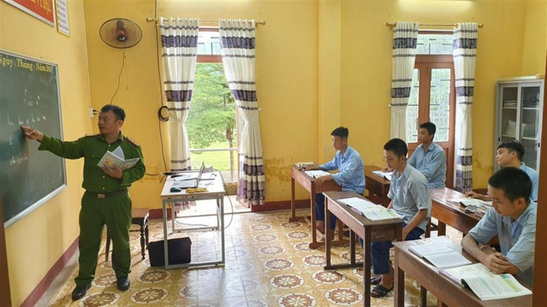 Sửa quy định về thủ tục giảm thời hạn chấp hành quyết định áp dụng biện pháp đưa vào trường giáo dưỡng