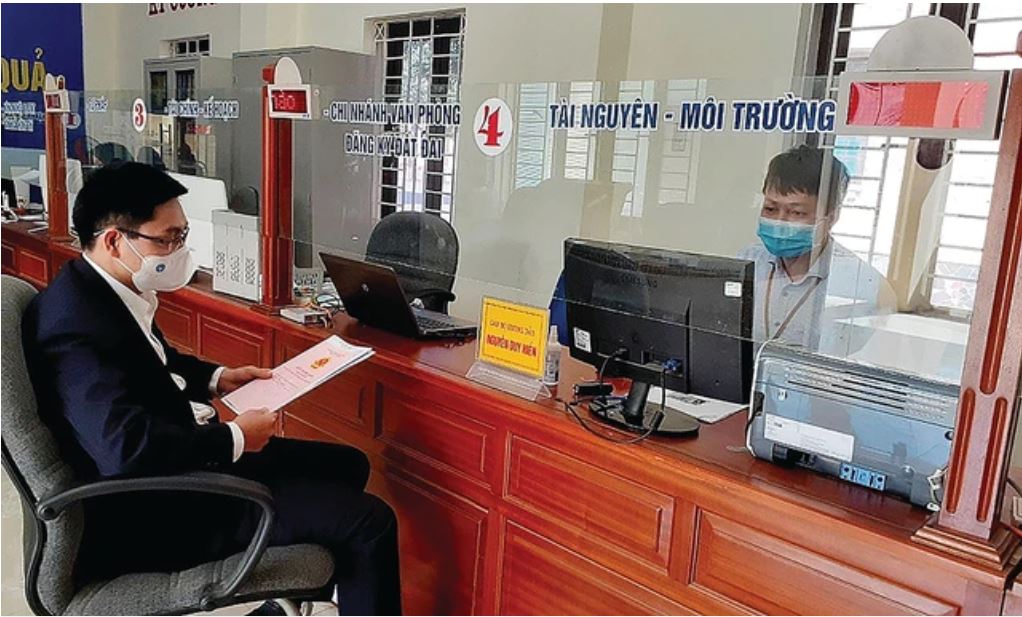 Theo quy định mới nhất, đất ở bao nhiêu năm thì được cấp sổ đỏ?