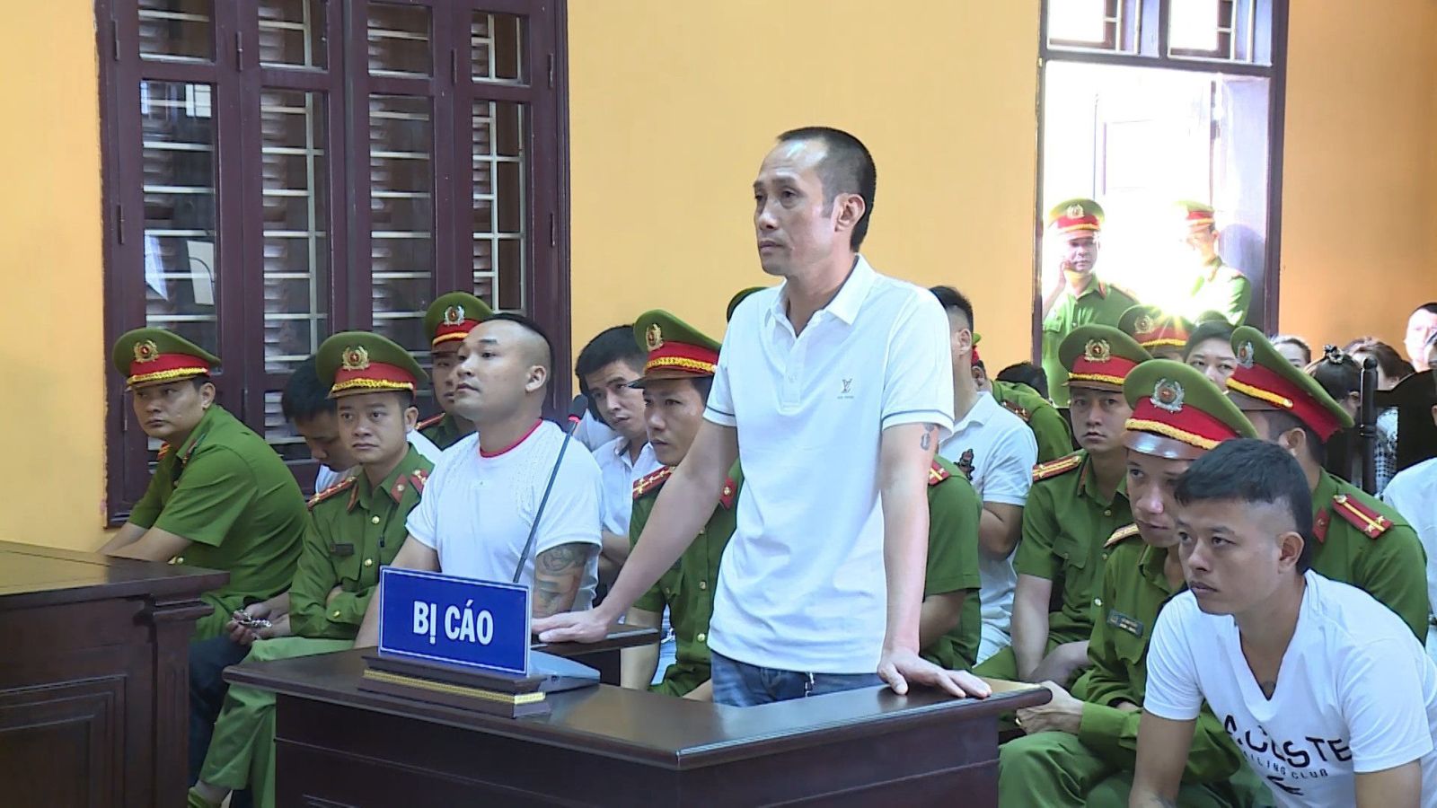 Bắt tạm giam trùm giang hồ Tuấn 'Thần Đèn'