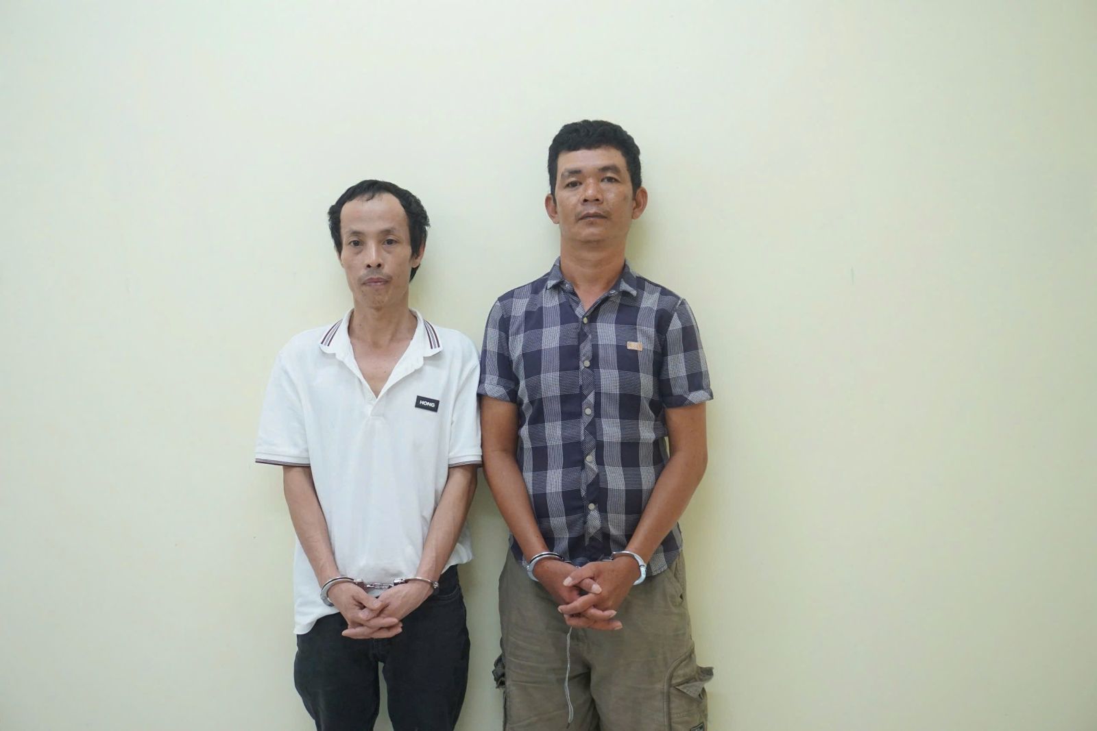 Bắt 2 đối tượng đăng thông tin xuyên tạc, sai sự thật về Trung tướng Lê Hồng Nam