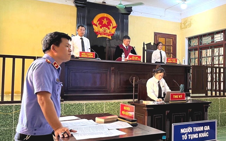 Dự thảo quy định mẫu trang phục, Giấy chứng nhận chức danh tư pháp