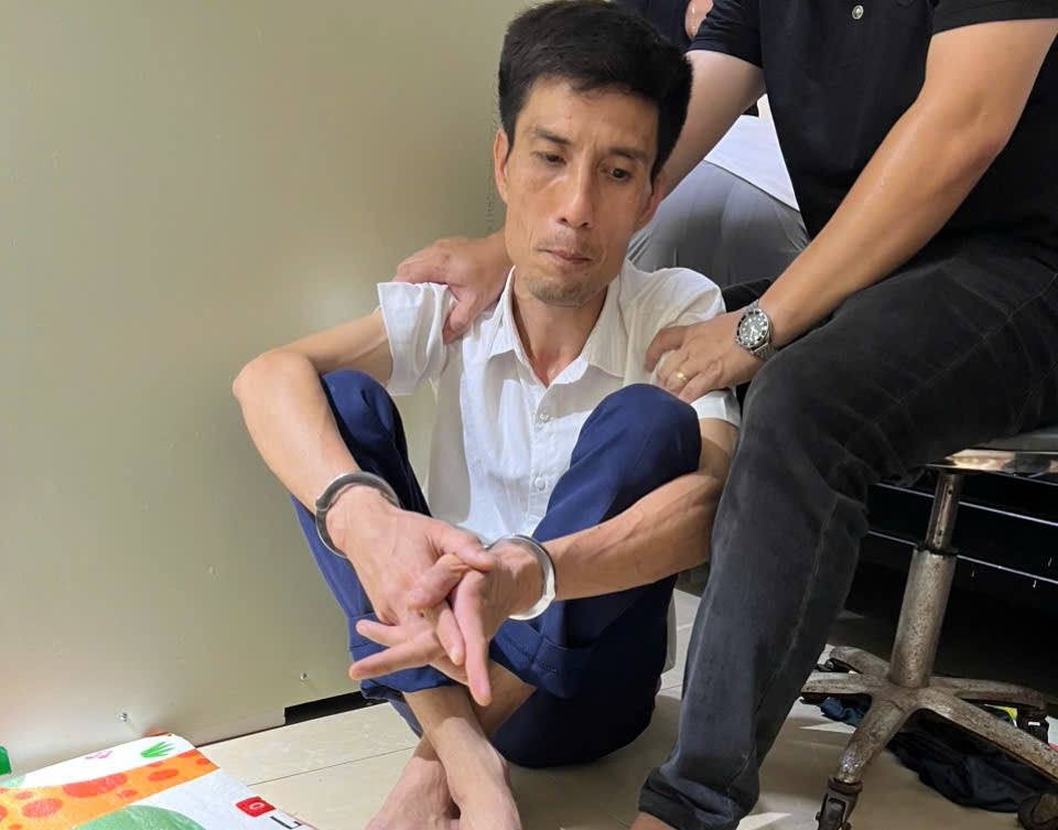 Bắt tạm giam giám đốc doanh nghiệp mua bán trái phép chất ma túy
