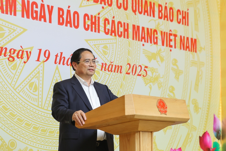 Thủ tướng chủ trì cuộc gặp mặt Thường trực Chính phủ với lãnh đạo, nguyên lãnh đạo các cơ quan báo chí