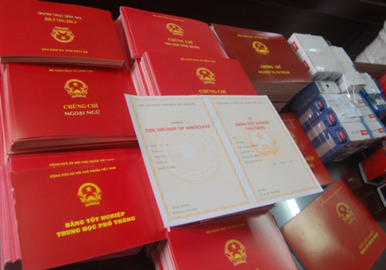 UBND cấp xã quản lý việc sử dụng phôi văn bằng, chứng chỉ