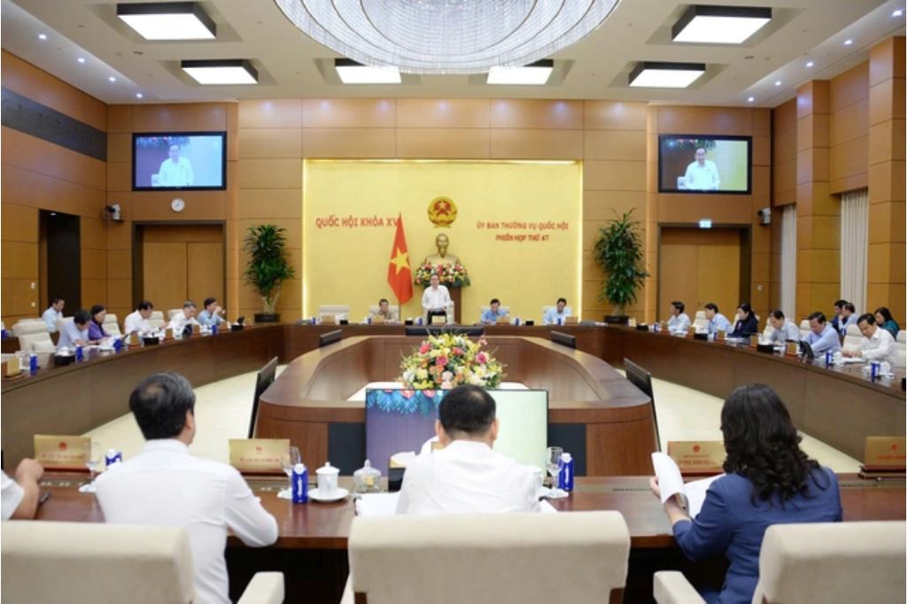Ủy ban Thường vụ Quốc hội xem xét, phê chuẩn đề nghị bổ nhiệm nhân sự