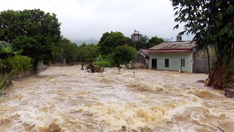 Tập trung ứng phó khẩn cấp với mưa lũ trên lưu vực sông Cả