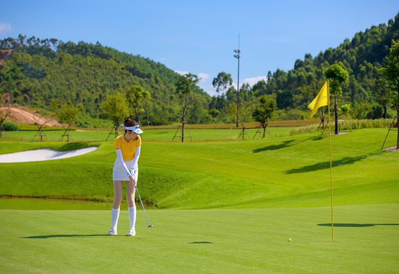 Hoa hậu Đỗ Mỹ Linh trở thành Đại sứ thương hiệu Văn Lang Empire T&T Golf Club