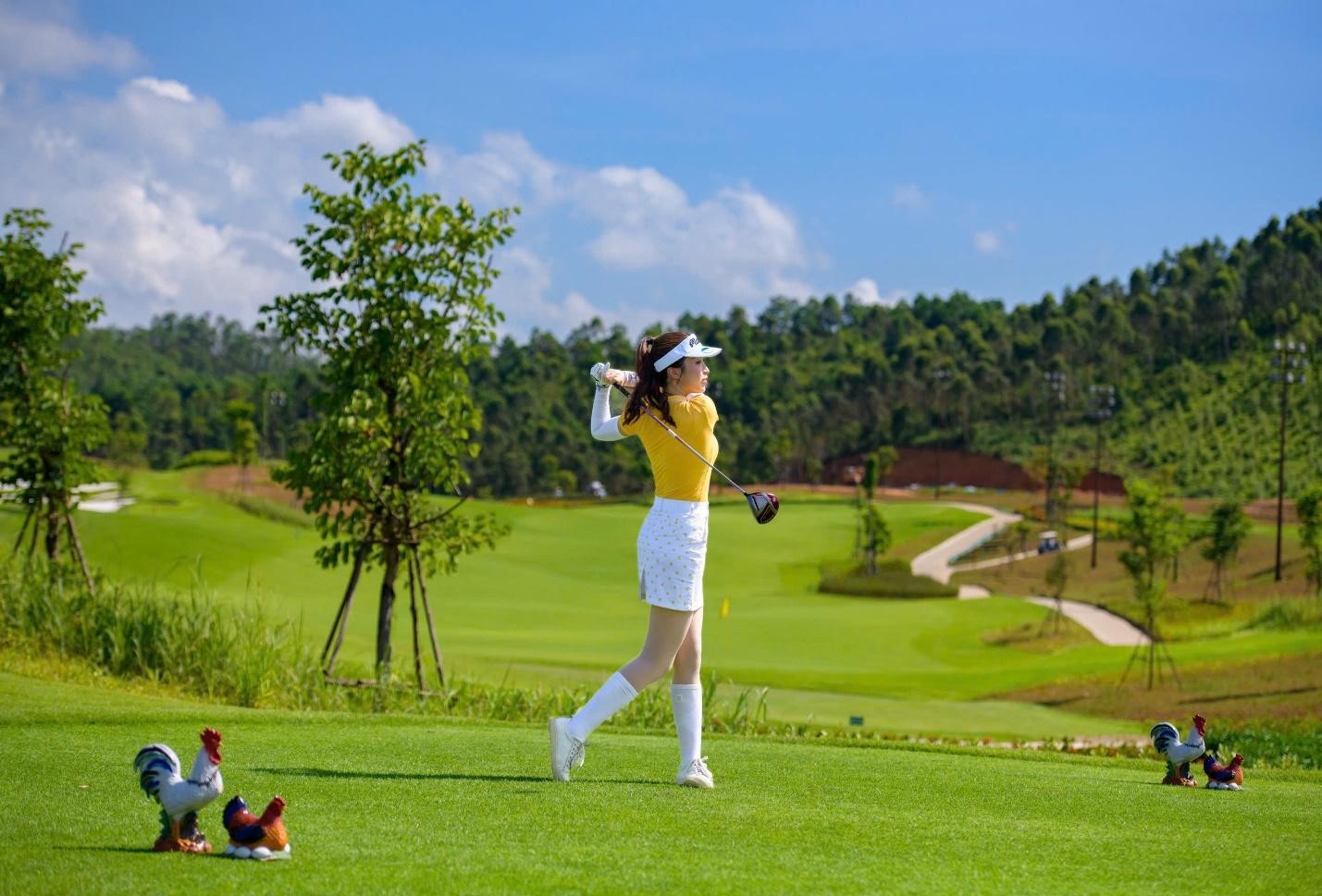 Hoa hậu Đỗ Mỹ Linh trở thành Đại sứ thương hiệu Văn Lang Empire T&T Golf Club