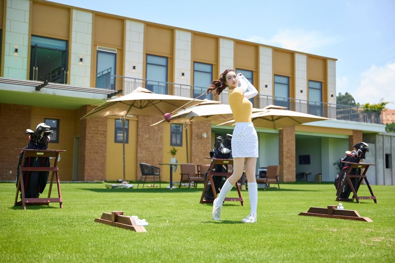 Hoa hậu Đỗ Mỹ Linh trở thành Đại sứ thương hiệu Văn Lang Empire T&T Golf Club