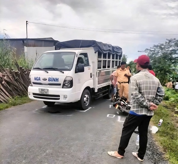 Khởi tố tài xế tông nữ sinh tử vong ở Vĩnh Long