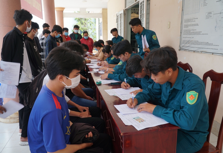 Vi phạm quy định về đăng ký nghĩa vụ quân sự bị phạt đến 30 triệu đồng