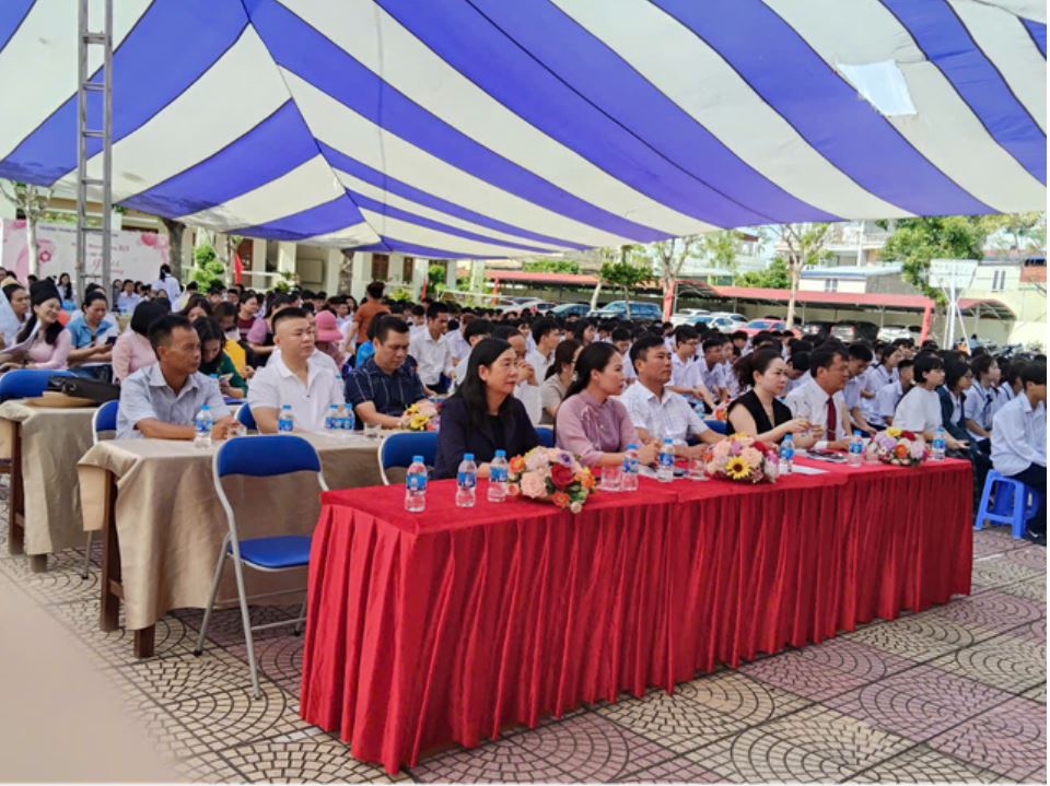 Chi hội Luật gia Doanh nhân và Công chức Hải Phòng truyên truyền pháp luật cho học sinh
