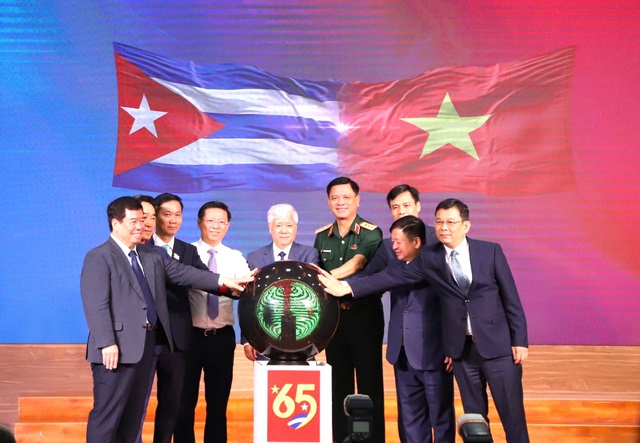 Chuyện Cuba
