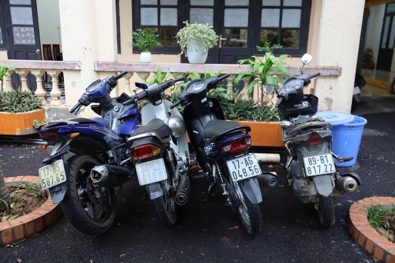 Triệt phá sới bạc 'boong-ke' trong trang trại, bắt giữ 18 đối tượng