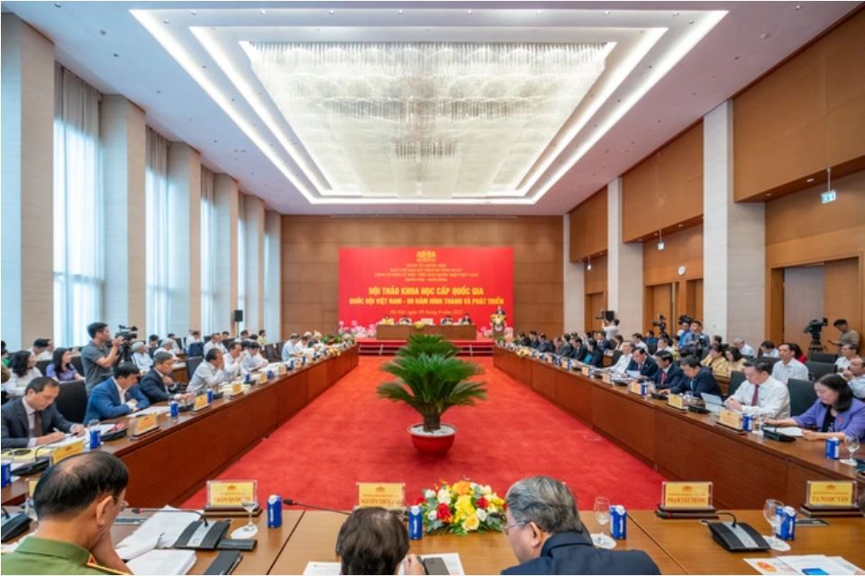 Quốc hội phải tiếp tục đổi mới toàn diện, đổi mới cách nghĩ, cách làm