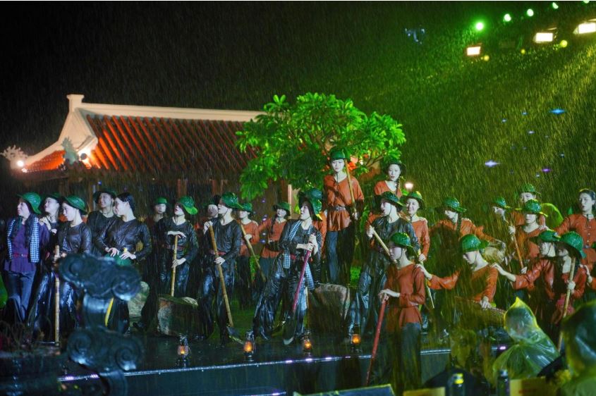 Đêm nghệ thuật sử thi tái hiện huyền thoại bến phà Long Đại