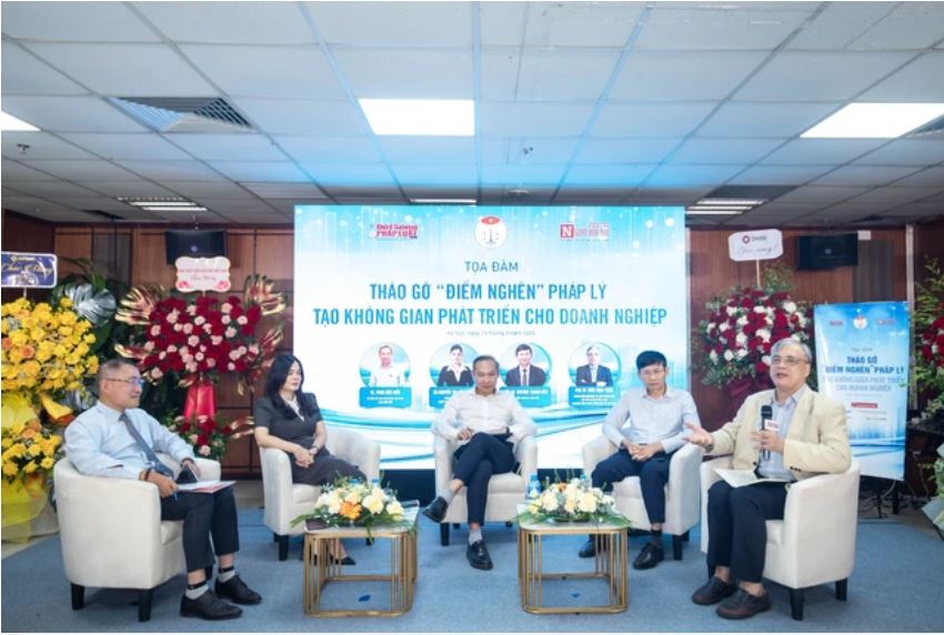 Tổng thuật Tọa đàm 'Tháo gỡ điểm nghẽn pháp lý tạo không gian phát triển cho doanh nghiệp'