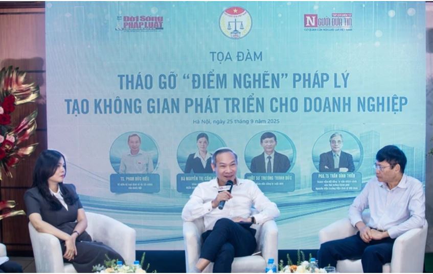 Tổng thuật Tọa đàm 'Tháo gỡ điểm nghẽn pháp lý tạo không gian phát triển cho doanh nghiệp'