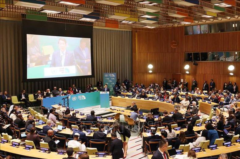 Chủ tịch nước: Các quốc gia cần thực hiện đầy đủ các cam kết về tài chính khí hậu